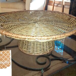 Wicker Cake Pedestal   Plate NWT